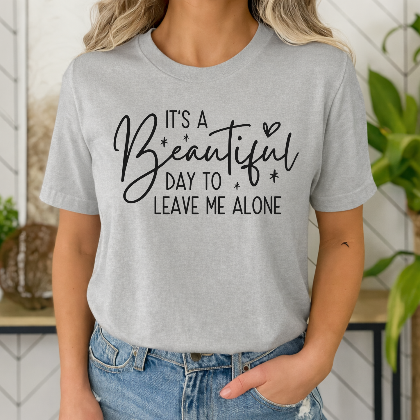 T-Shirt – Leave Me Alone